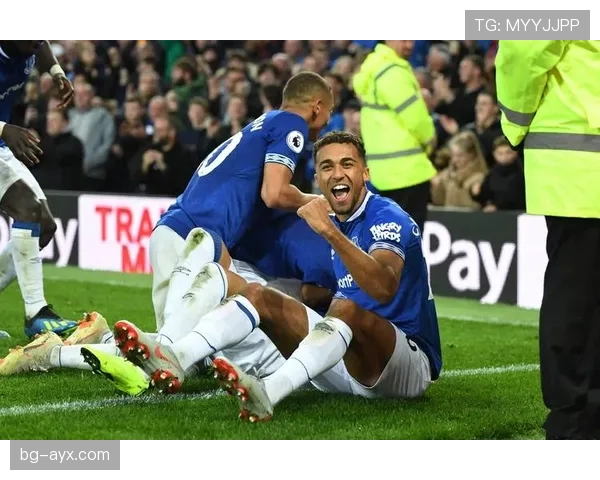 德甲自由转会激战:新星崛起与老将坚守共绘夏窗新格局 德甲自由转会激战:新星崛起与老将坚守共绘夏窗新格局