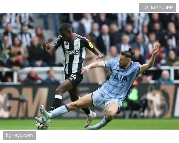 英超纽卡续约伊萨克