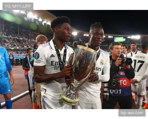 楚阿梅尼与贝林厄姆在皇马中轴的角色定位对比